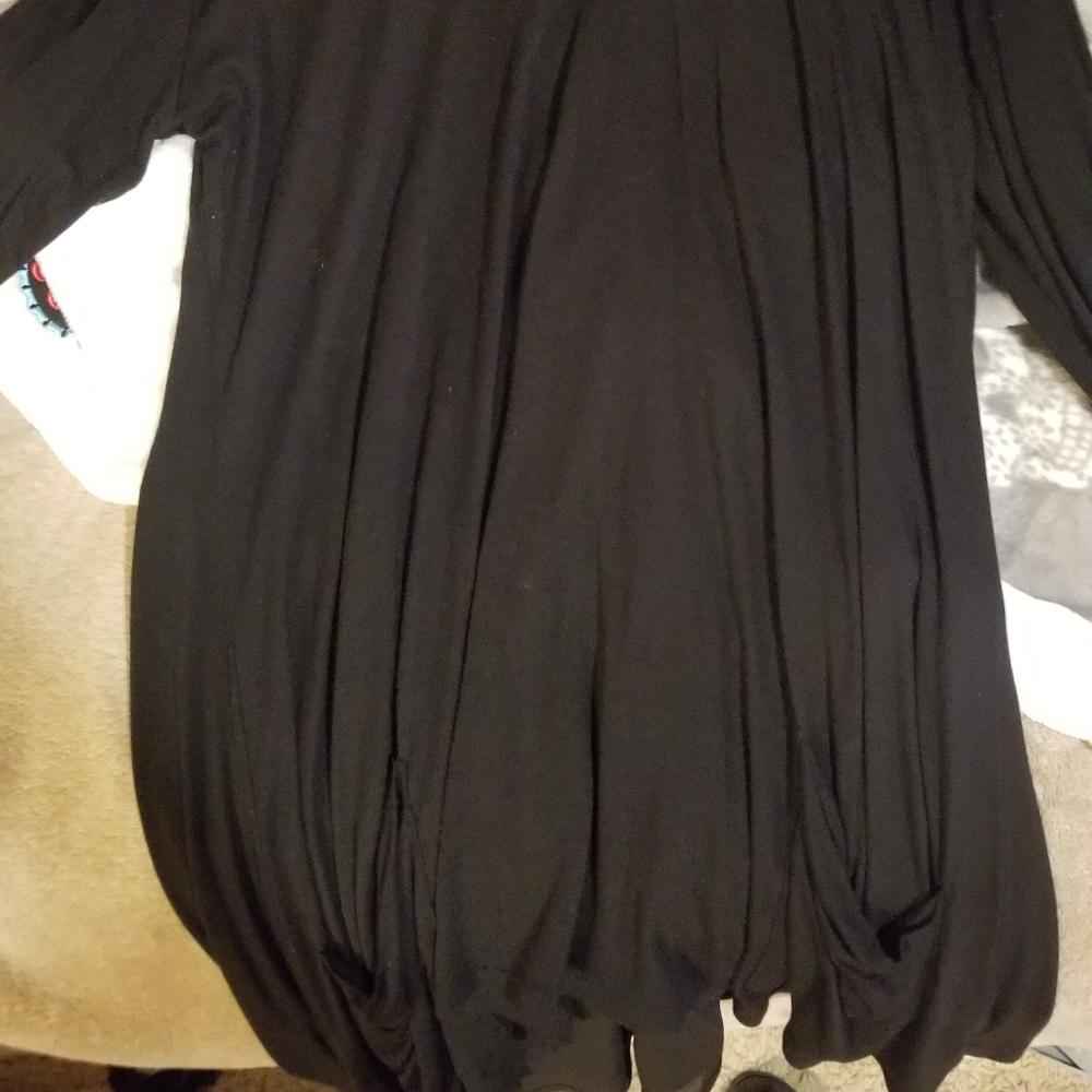 LOGO Flouncy bottom top. Cotton and chiffon